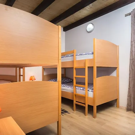 Ferienvilla Mit Kamin Am Waldrand * Šestanovac